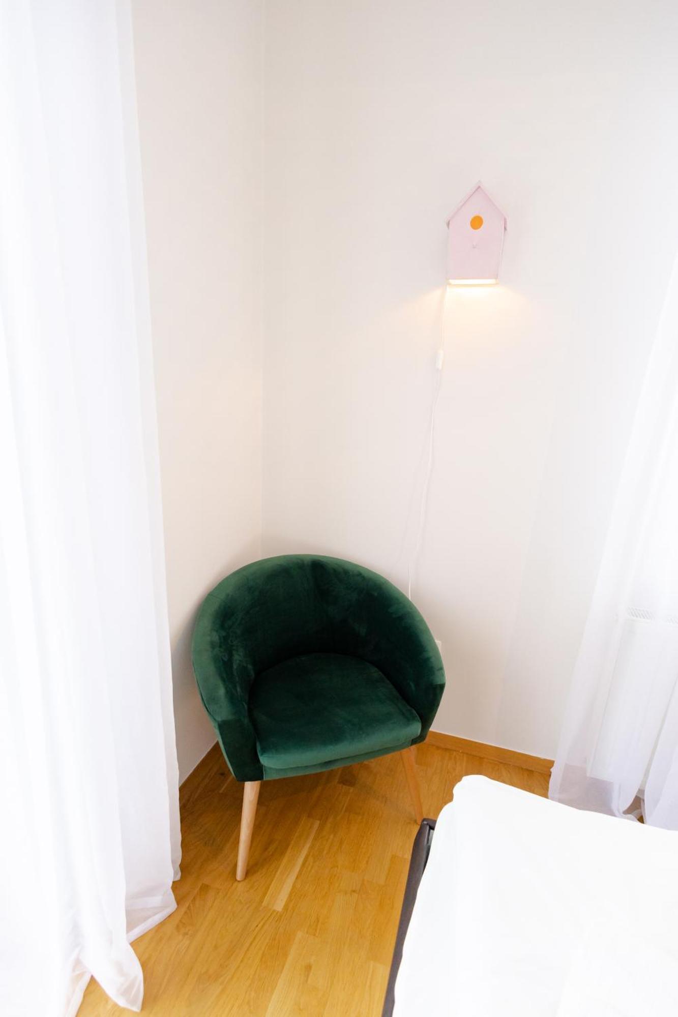 Waterfall Apartment - Cozy Mountain Retreat ครานสกา โกรา ภายนอก รูปภาพ