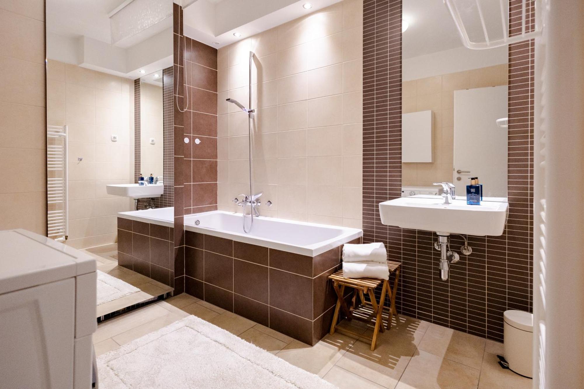 Waterfall Apartment - Cozy Mountain Retreat ครานสกา โกรา ภายนอก รูปภาพ